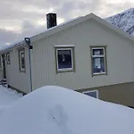 T-r Huset I Hellosan *