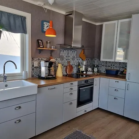 T-r Huset I Hellosan *