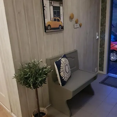 Lejlighed T-r Huset I Hellosan